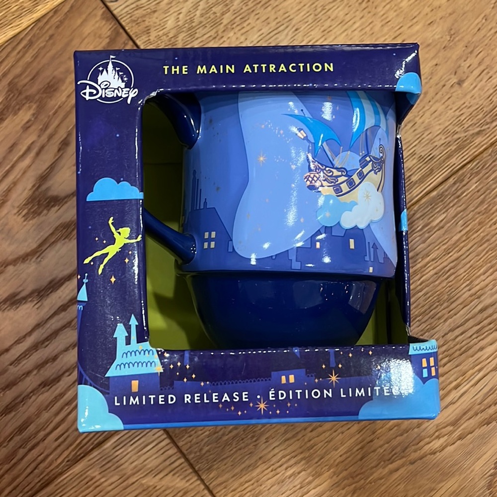 New and in box disney minnie mouse main attraction limited edition mug